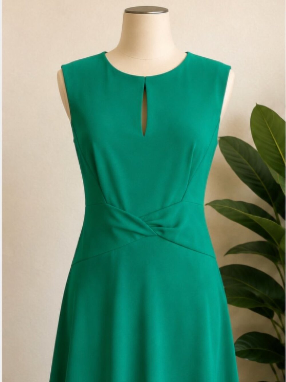 LONDON TIMES Women's Green Cocktail Dress Size 8 Sleeveless Keyhole NWT